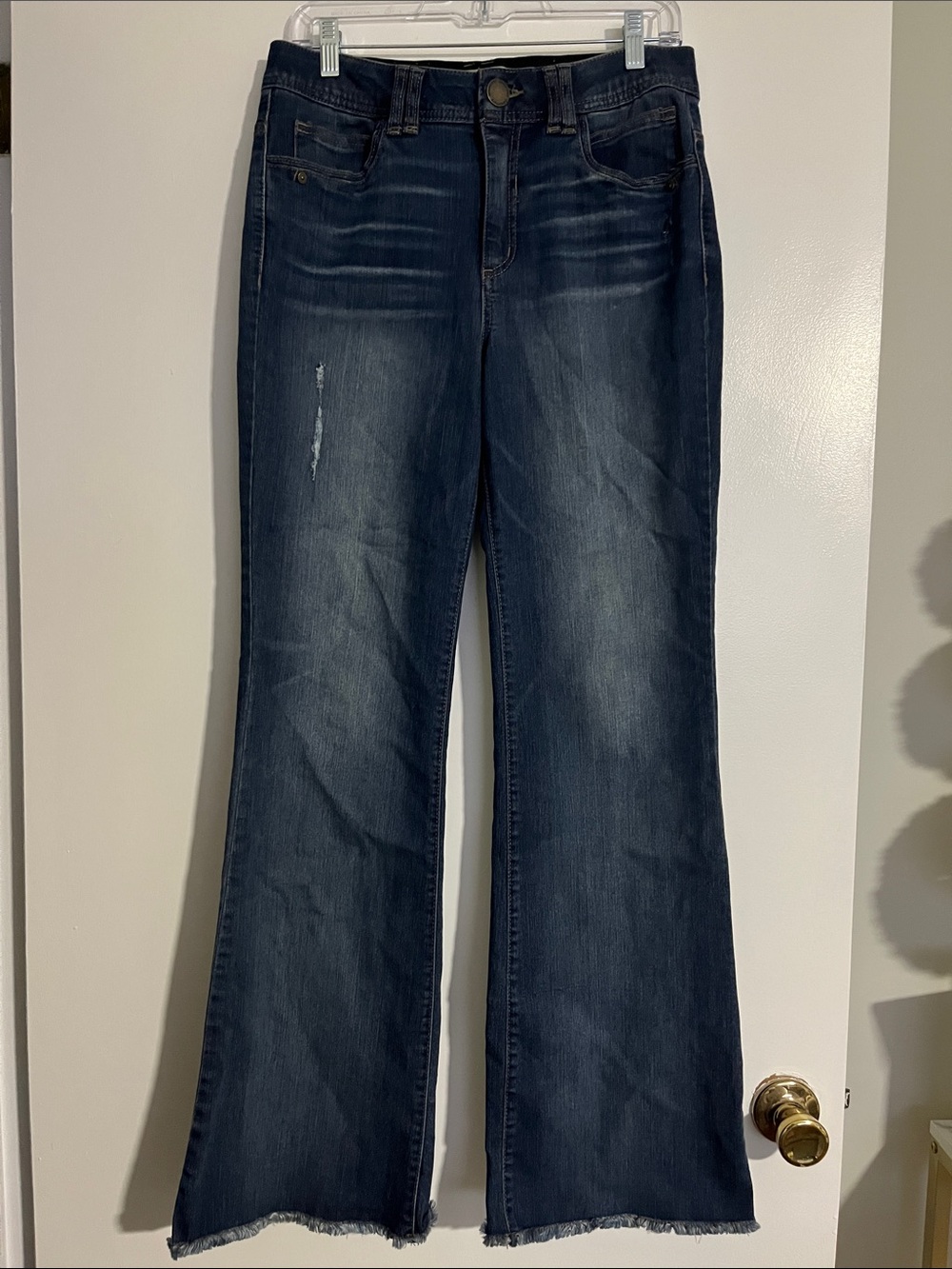 Women’s Size 8 Democracy Frayed Hem Flare Jeans “AB” Technology